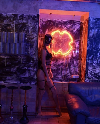 Девушка массажистка Милана, салон Relax-man “Henessy”